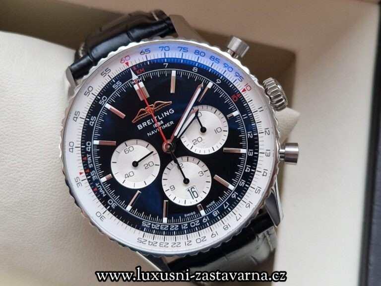 Breitling_Navitimer_B01_Chronograph_46mm_004