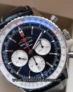 Breitling_Navitimer_B01_Chronograph_46mm_005