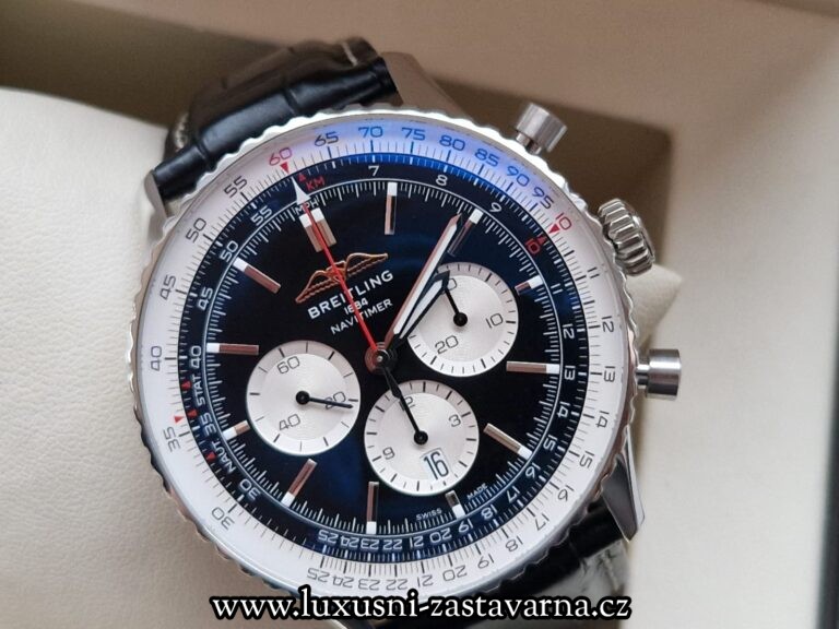 Breitling_Navitimer_B01_Chronograph_46mm_005