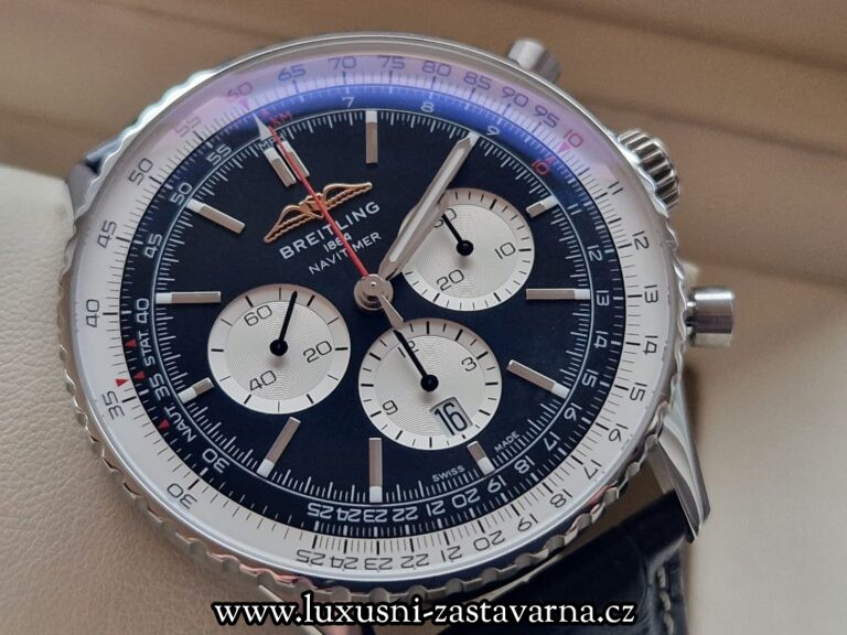 Breitling_Navitimer_B01_Chronograph_46mm_007