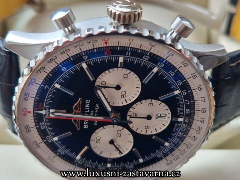 Breitling_Navitimer_B01_Chronograph_46mm_008