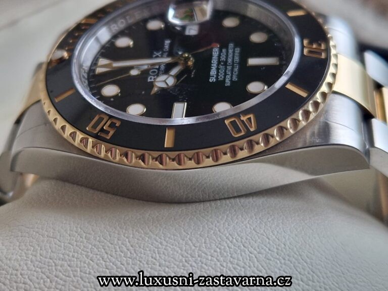 Rolex_Submariner_Date_41mm_019